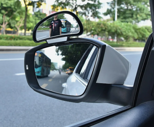 Фотография к новости Как новичку расположить зеркала на авто