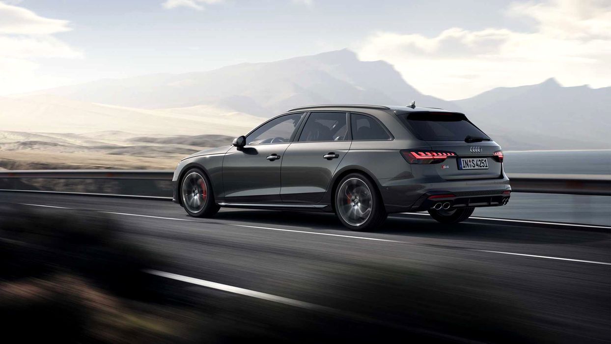 Фотография к новости Новый Audi A4 получает совершенно новые моторы и более спортивный дизайн