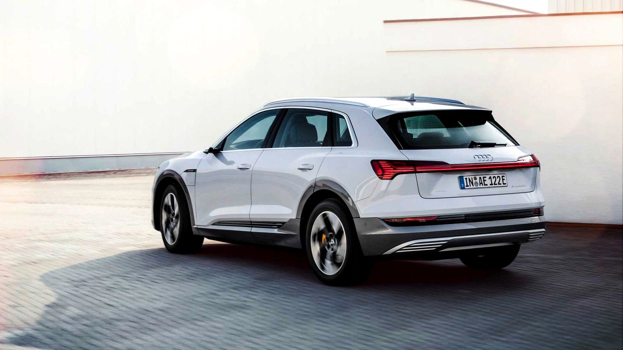 Фотография к новости Audi расширяет линейку e-Tron новой моделью